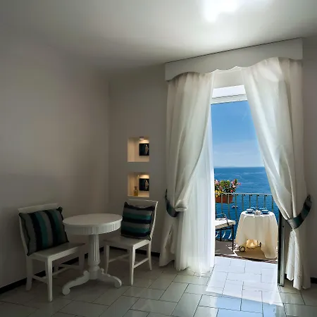 Montemare 4* Позитано